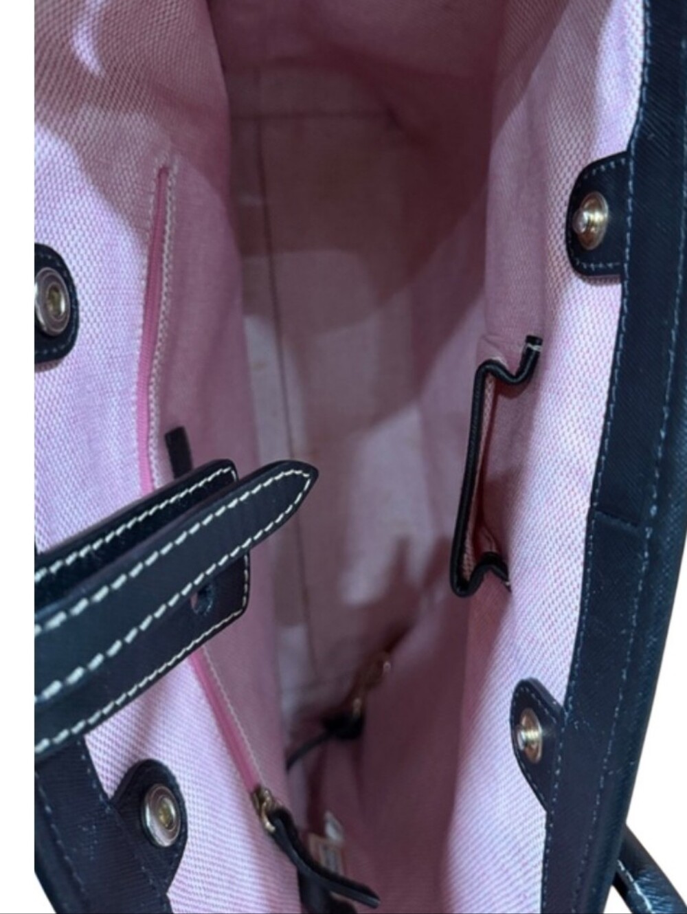 Dooney & Bourke tote bag features a tonal monogram pattern on navy canvas GUC - Picture 5 of 8